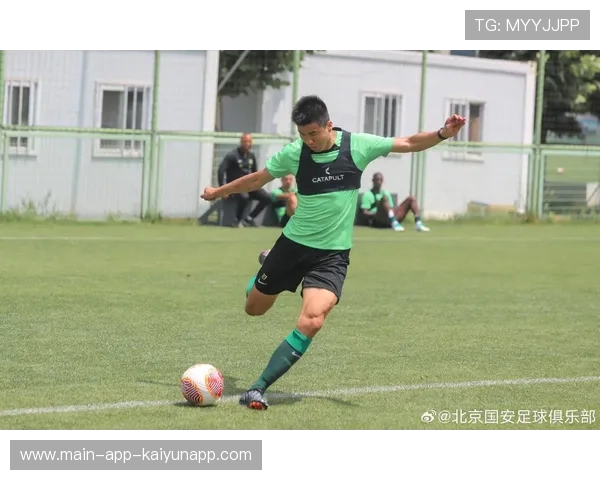 国安备战关键战役，全队士气高昂冲击前列，国安集结备战新赛季